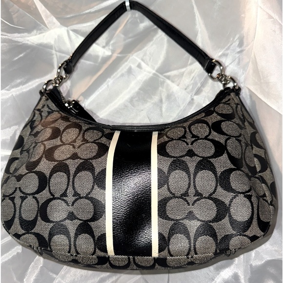 Coach shoulder bag - Picture 4 of 11